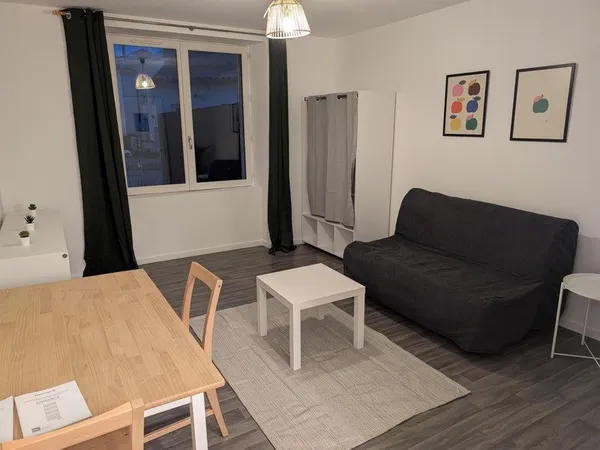 Appartement à louer 1 pièces FONTENAY LE COMTE (85)