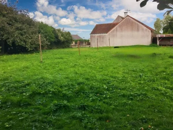 Terrain constructible 646 m²