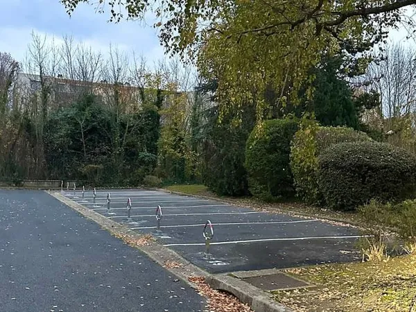 Parking 13 m²
