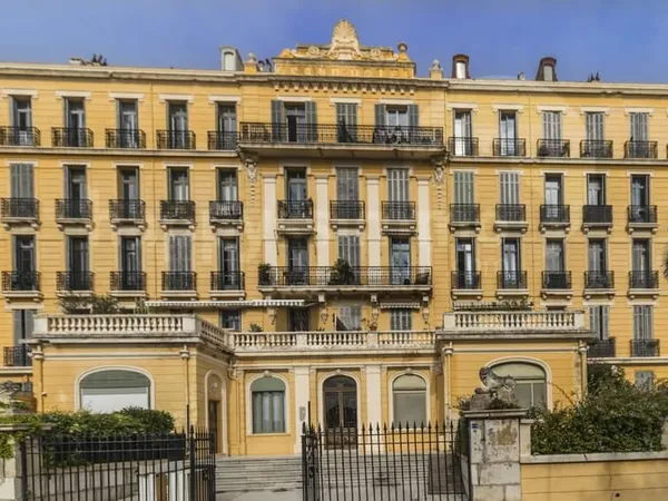 HYERES- RESIDENCE RECHERCHEE - IDEAL PREMIER ACHAT- POTENTIE