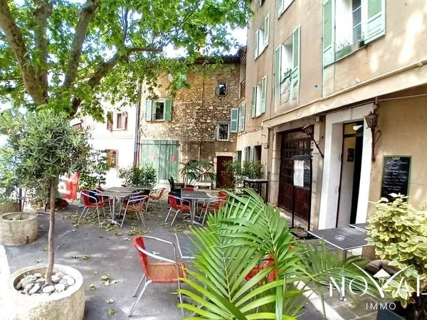 À Vendre : Fonds de Commerce - Restaurant Pizzeria au Coeur d
