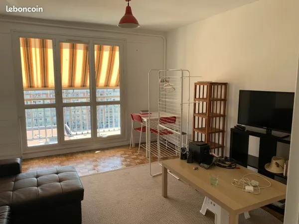 Villejean - Chambre 13m² dans coloc rénovée, idéale étudiant(e) - 435 CC