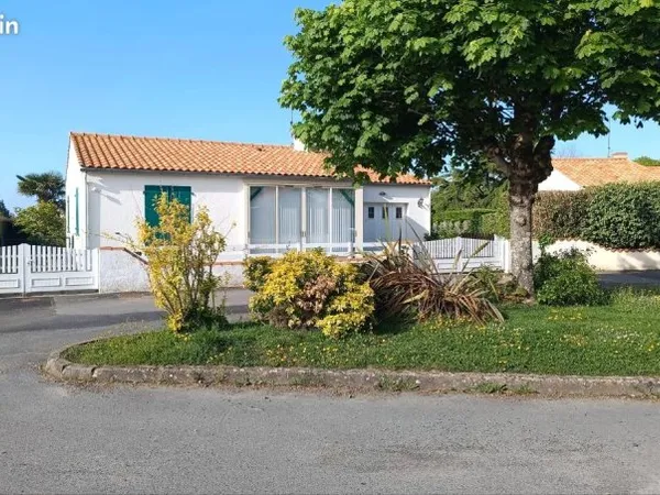 Maison à 9km de la mer
