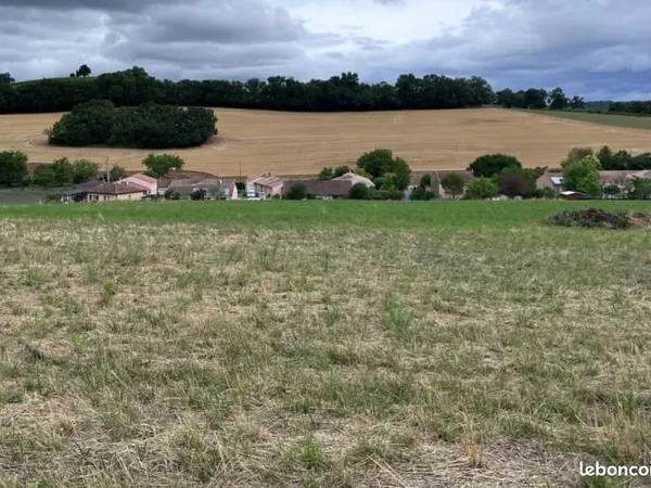 Terrain 339 m² Carlus