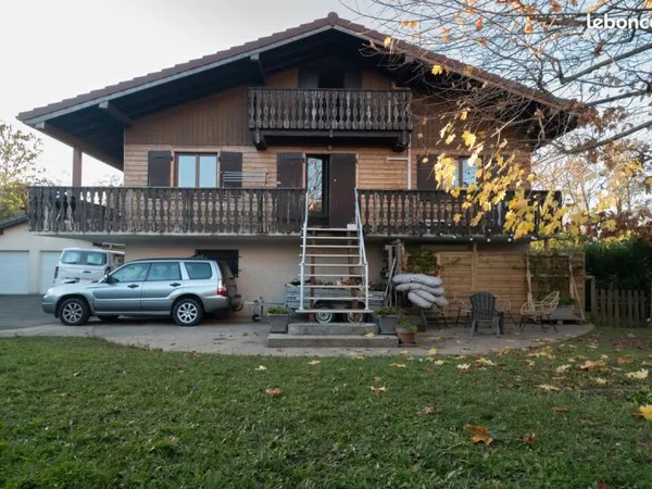 🏡 Chalet familial mitoyen 4 pièces - 116 m² avec jardin privatif et garage - Vers (74160)
