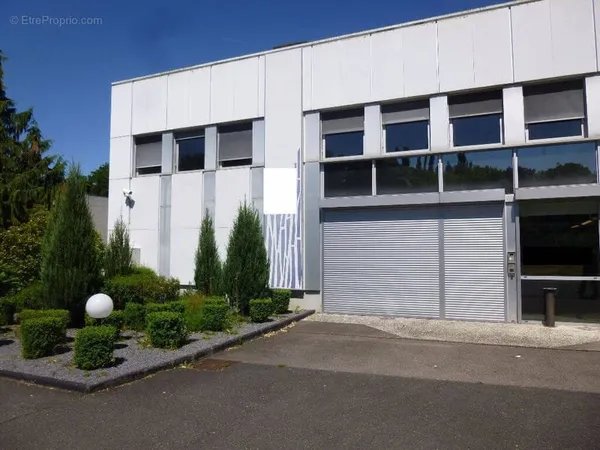 Bâtiment à usage de bureaux