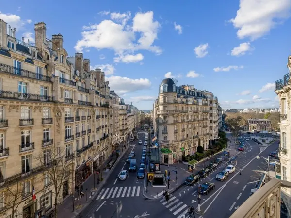 Appartement d'exception dans le 16e- 291 m², 4e étage, proche écoles et transports
