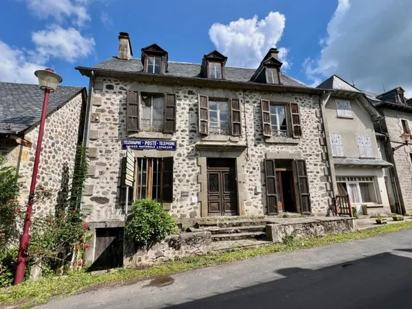 Maison 12 pièces 213 m²