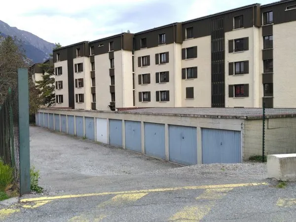 Garage à louer