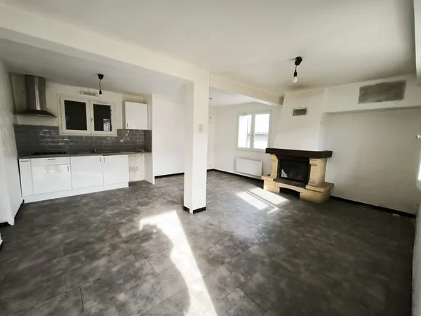 Appartement à rénover AVEC TERRAIN