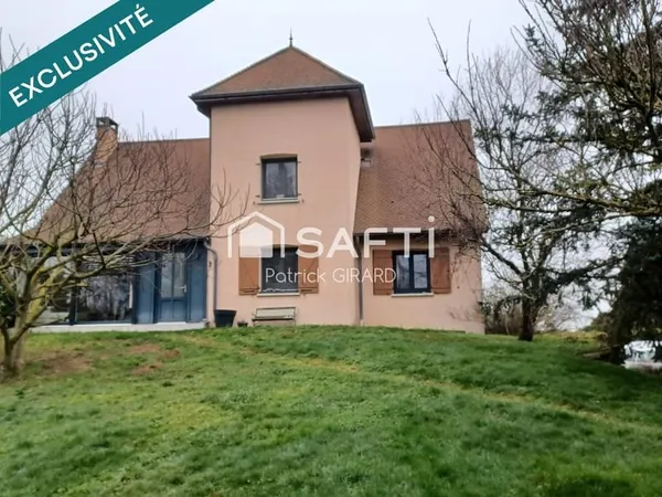 Maison de caractère aux calme , très bonnes prestations.