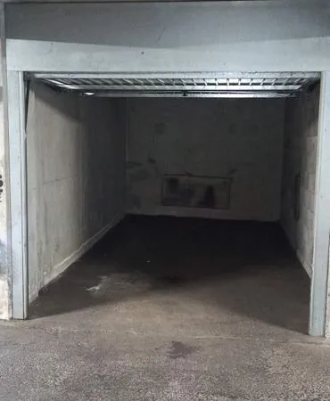 Garage Box fermé dans résidence sécurisée Estienne d'Orves - Saint Philippe