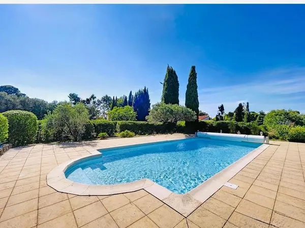 Villa 4 pièces 137 m²