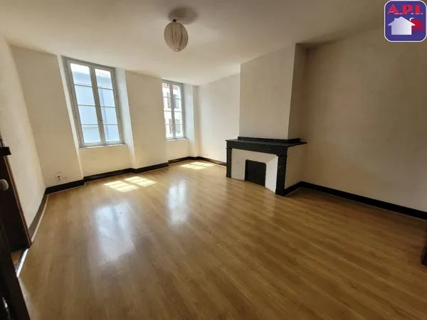 GRAND T3 DE 100m² CENTRE VILLE