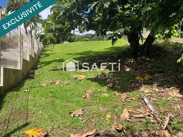 En exclsusivité - Terrain à bâtir de 1563 m² avec vue sur mer - Bellevue Lamentin