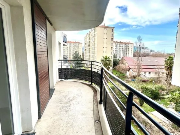Type 3 - 13008- stade vélodrome - 69m2 - sans frais d'agence - sans frais de dossier
