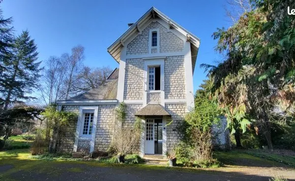 Propriété de caractère à 5 minutes de Saintes