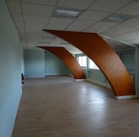 Bureau 1 pièce 69 m²