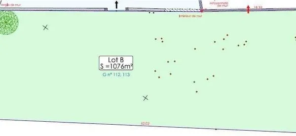 Terrain 1076 m²