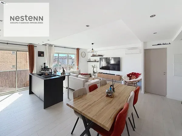 À vendre : Appartement lumineux 4 pièces à Toulon - St Roch