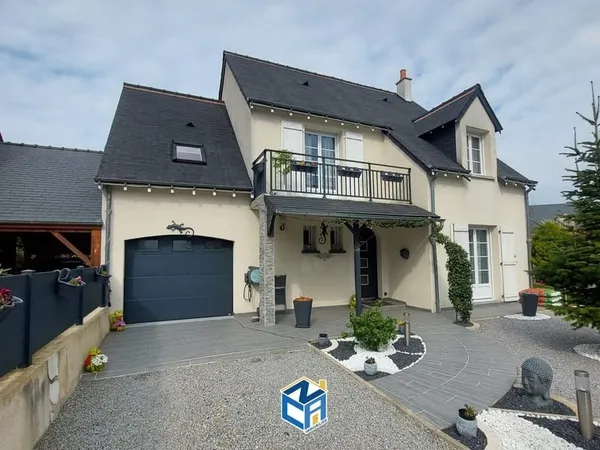 MAISON FAMILIALE 4 CHAMBRES AVEC GARAGE ET TERRAIN 565M2