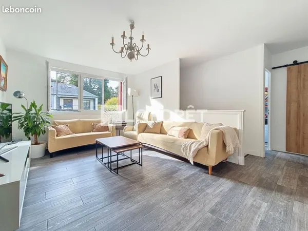 Maison 6 pièces 151 m²