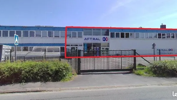 Local bureaux 1 900 m²