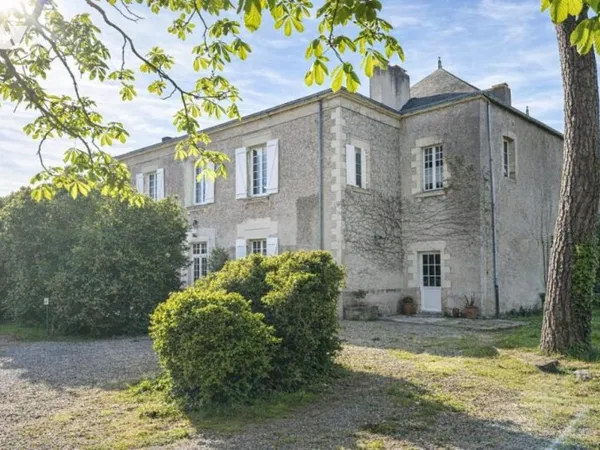 Maison 9 pièces 294 m²