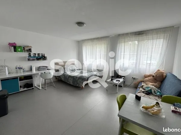 Studio 1 pièce 33 m²