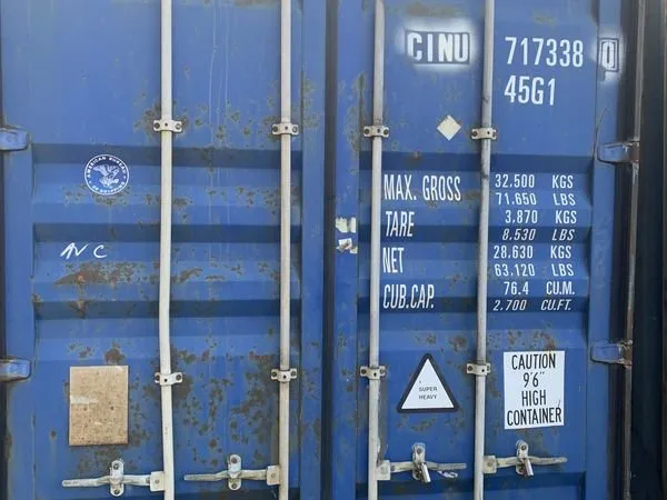 Stockage garde meuble atelier container maritime