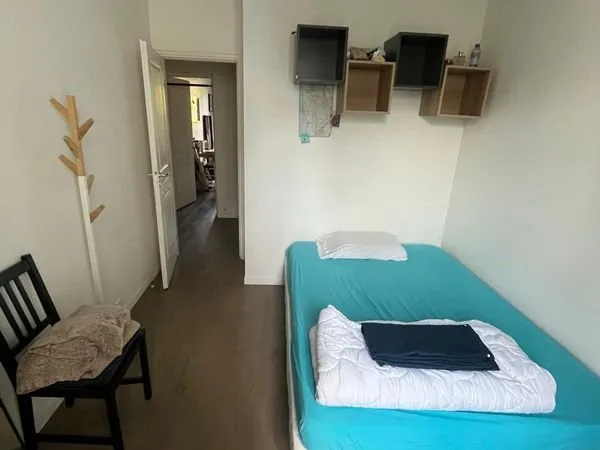Chambre meublée disponible dès le 4 mai dans grand appartement - Paris 18e