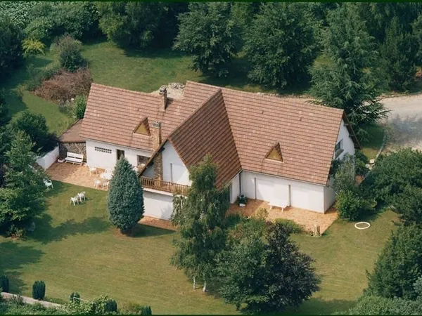 Maison 8 pièces 226 m²