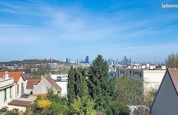 Garches/Proche Saint-Cloud - Maison familiale rénovée de 139 m² avec vue dégagée sur La Défense - 1 