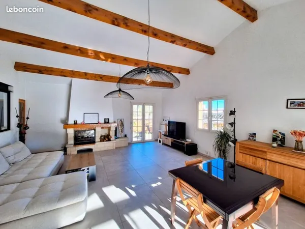 Villa T4 de plain-pied de 145m2 avec PISCINE et GARAGE