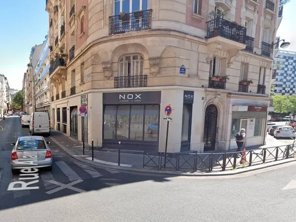 Boutique 2 pièces 203 m²