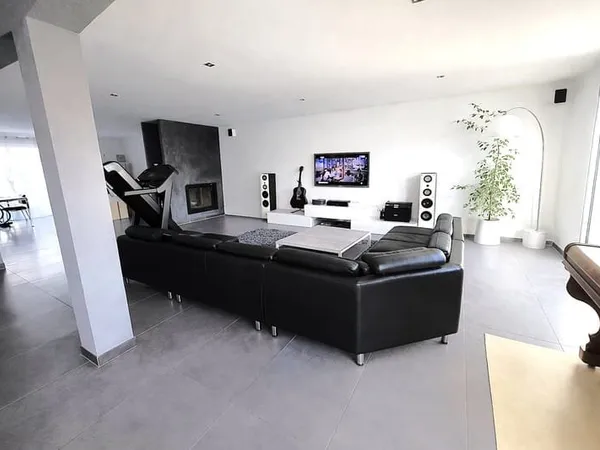 Elégante propriété familiale aux volumes exceptionnels - Quartier calme Bouguenais