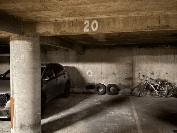 Parking 12 m²