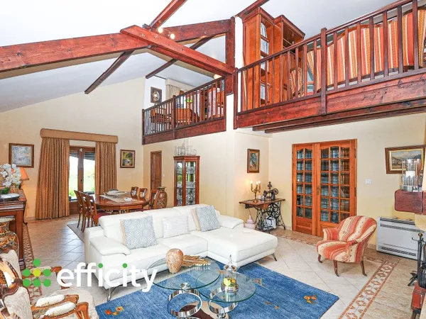 Maison 5 pièces 201 m²