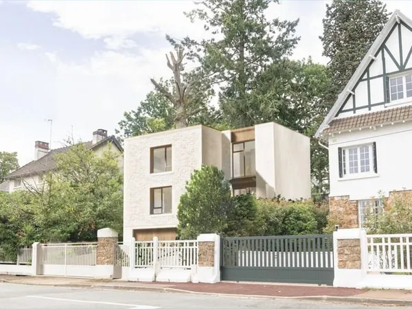 Terrain à bâtir de 503 m² à LA CELLE-SAINT-CLOUD (78)