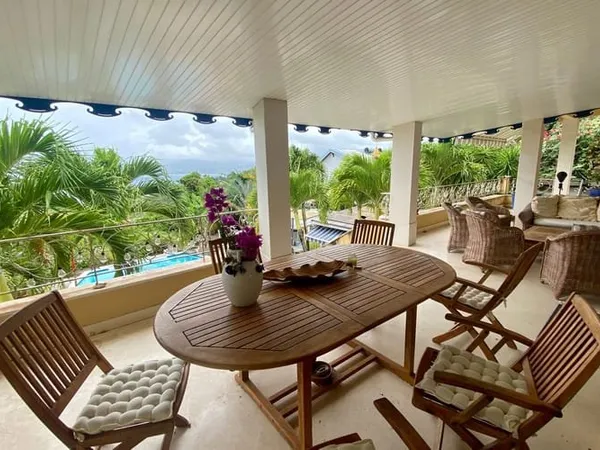 Maison 8 pièces 360 m²