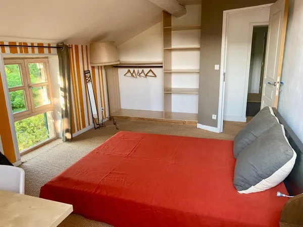 Loue chambre d'étudiants proximité Lyon dans maison familiale