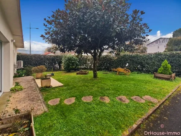 Appartement 4 pièces 100 m² Esprit maison de ville en rez-de-jardin Saint-Paul-lès-Dax, secteur Lac 