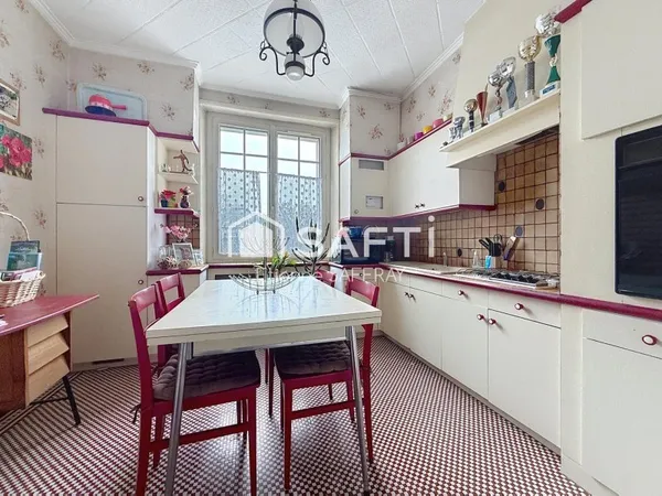 A rafraichir - Maison proche gare 3 chambres avec jardin