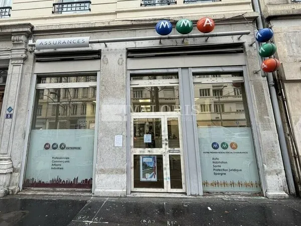 Local commercial 150 m²