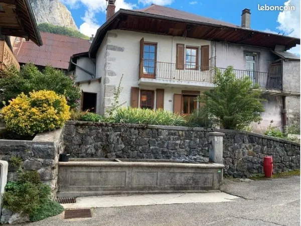 Maison de village mitoyenne