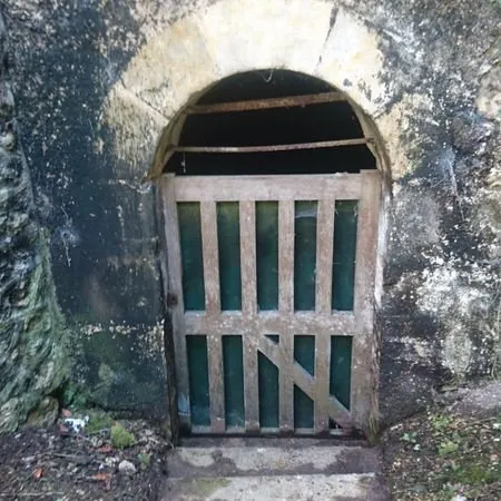 Cave creusé dans le tuffeau