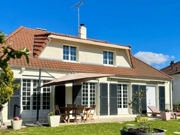 Maison familiale rénovée, Secteur pavillonnaire