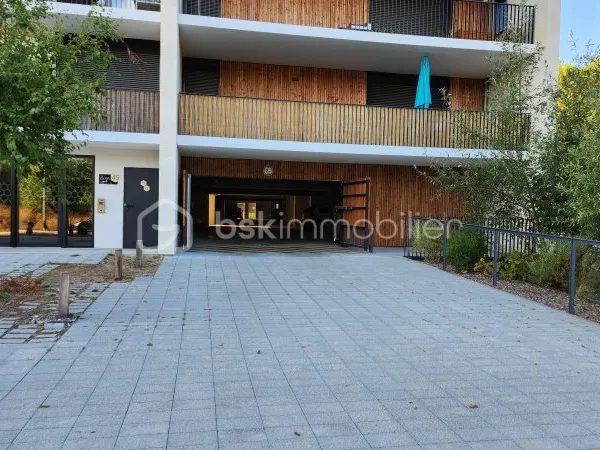 Parking 12 m²