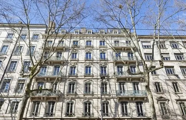 Appartement 6 pièces 201 m²