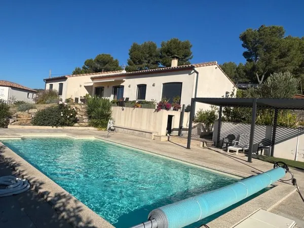 VILLA DANS LE MINERVOIS CESSERAS